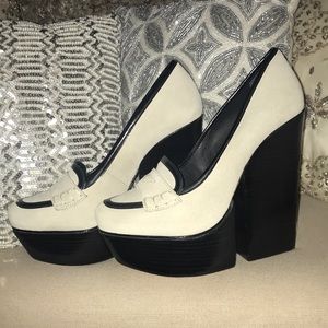 Alice + Olivia suede platform